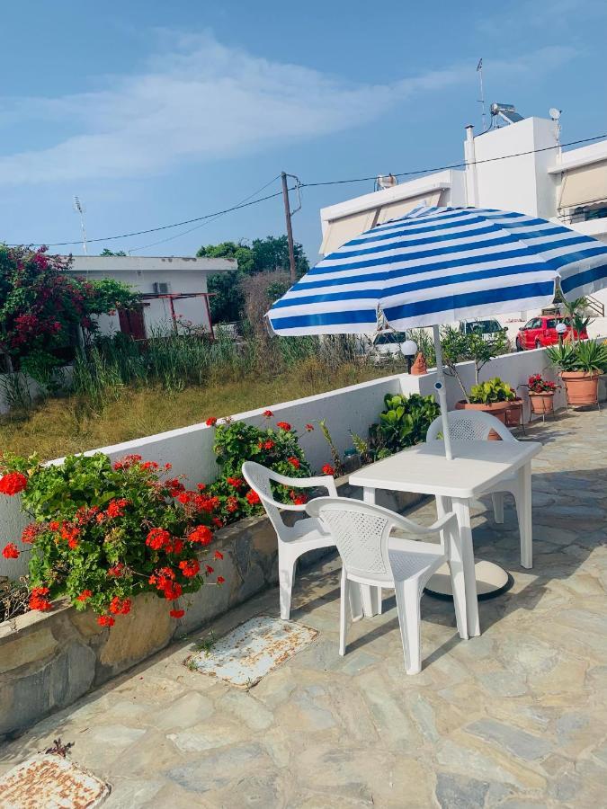 Manousos Rooms Adamantas  Ngoại thất bức ảnh