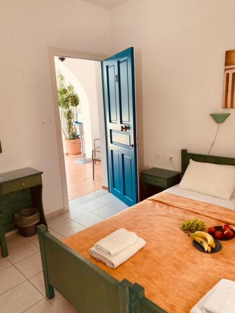 Manousos Rooms Adamantas  Ngoại thất bức ảnh
