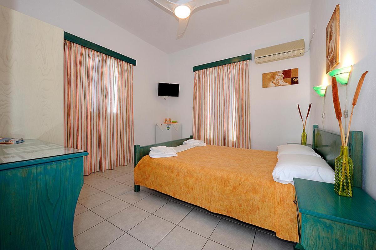 Manousos Rooms Adamantas  Ngoại thất bức ảnh